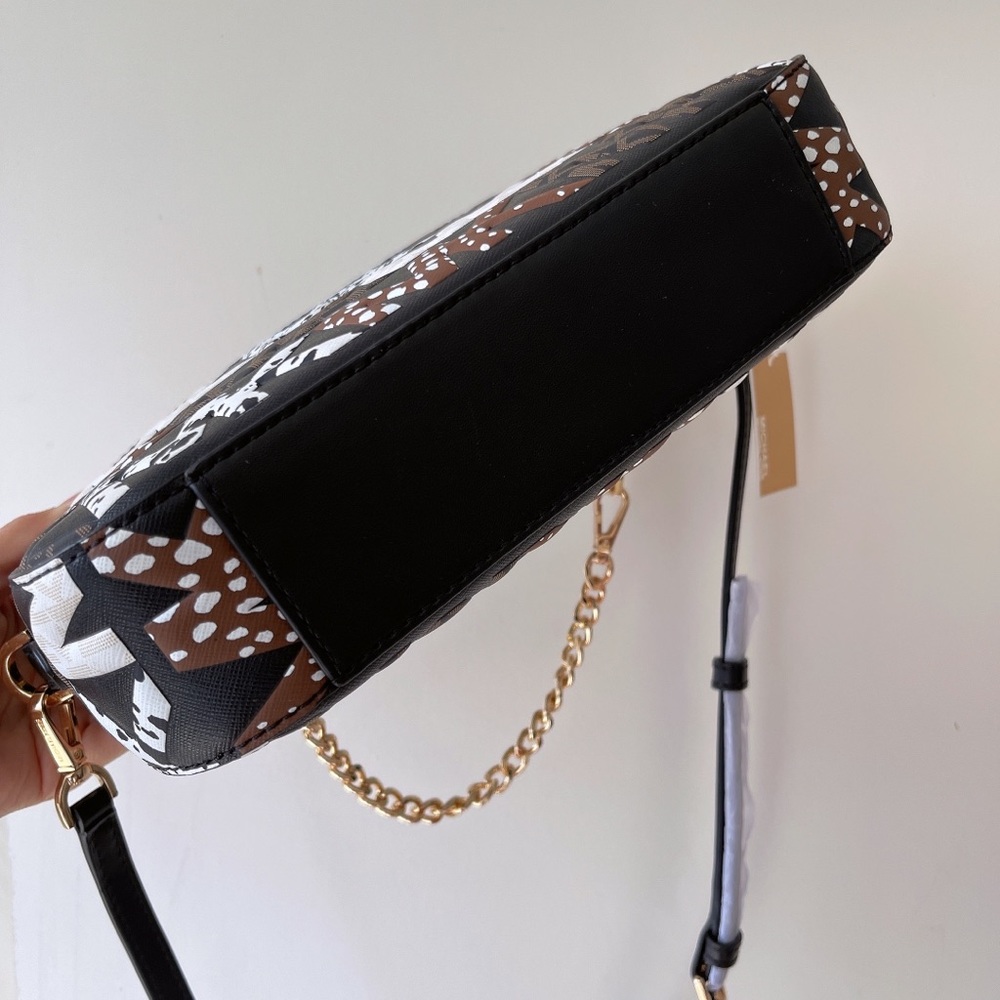 Michael Kors Crossbody - Picture 6 of 8